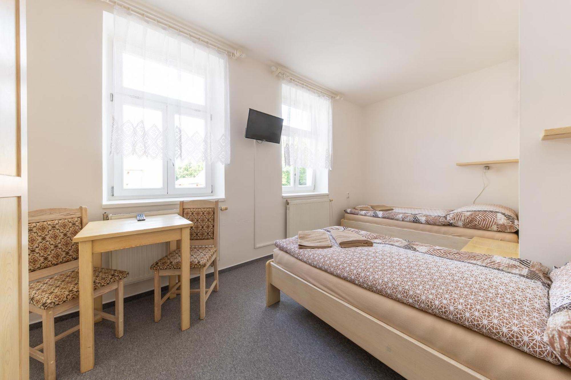 Hotel Pivovar Polička Buitenkant foto