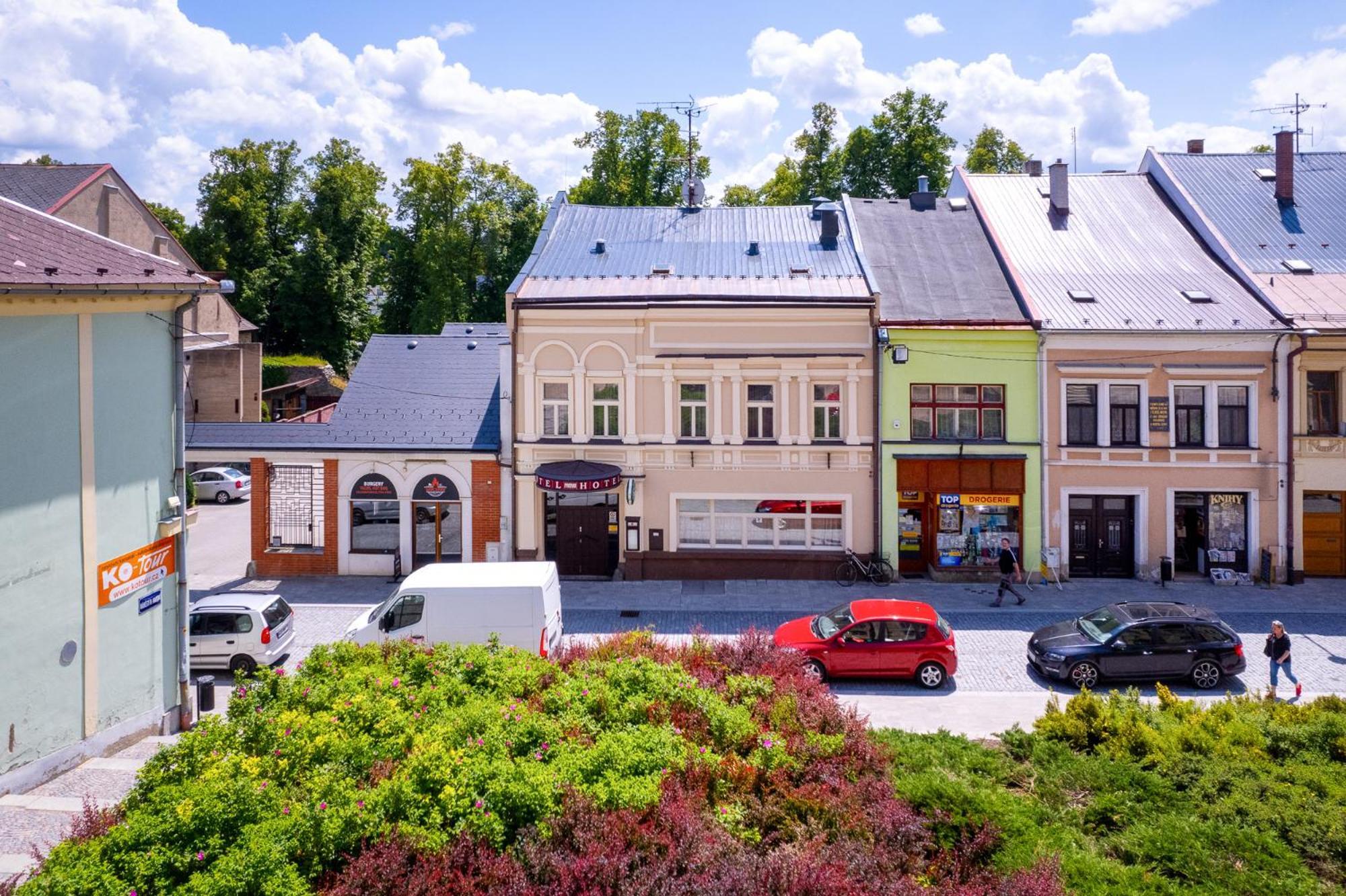 Hotel Pivovar Polička Buitenkant foto
