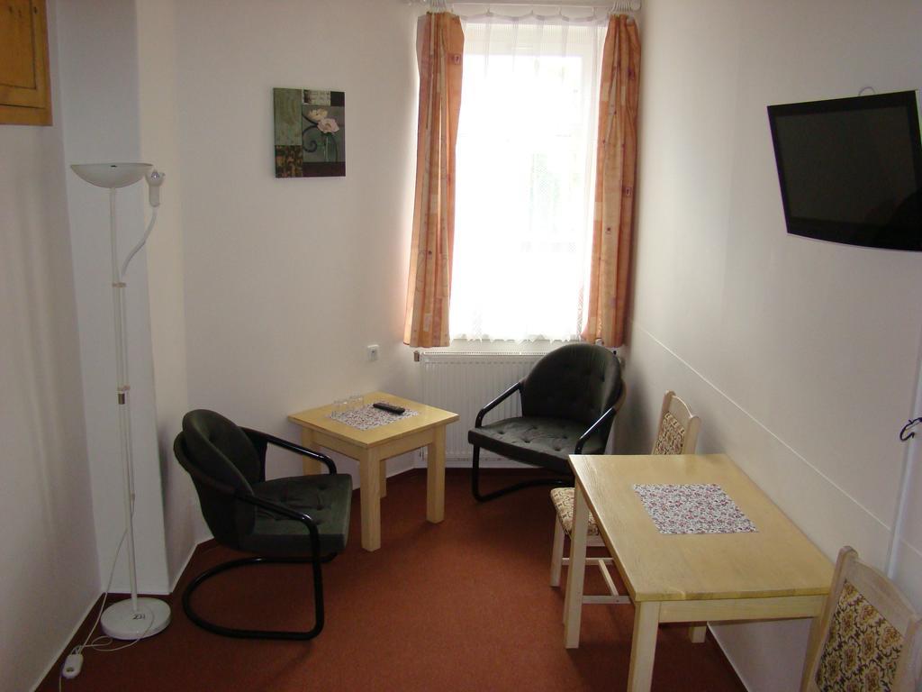 Hotel Pivovar Polička Buitenkant foto